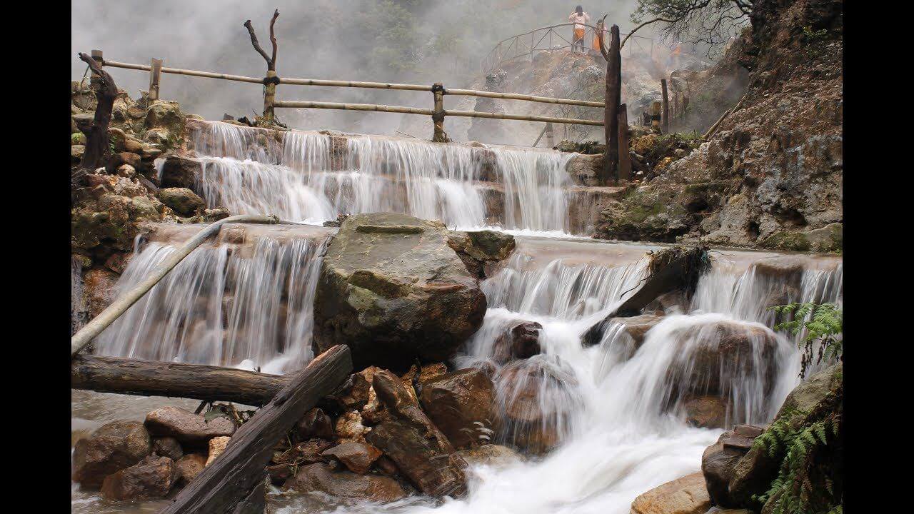 Liburan Unik di Bandung:  Spa Lumpur